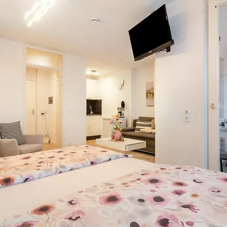 Ferienwohnung Am Weiher Meersburg Esterno foto